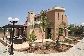 Avillion Aparthotel 4*