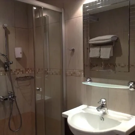 Avillion Aparthotel 4*