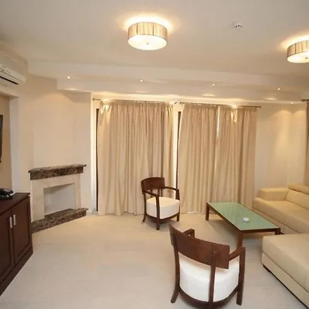 Avillion Aparthotel Klorakas
